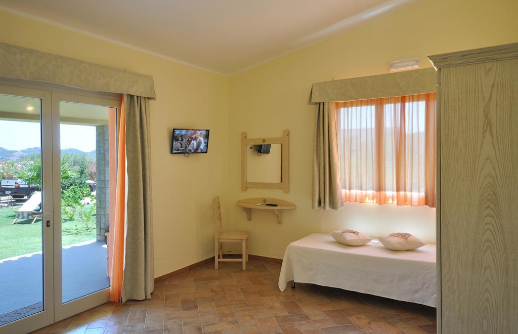 Affittacamere B&B La Villa dei Graniti Villasimius Esterno foto